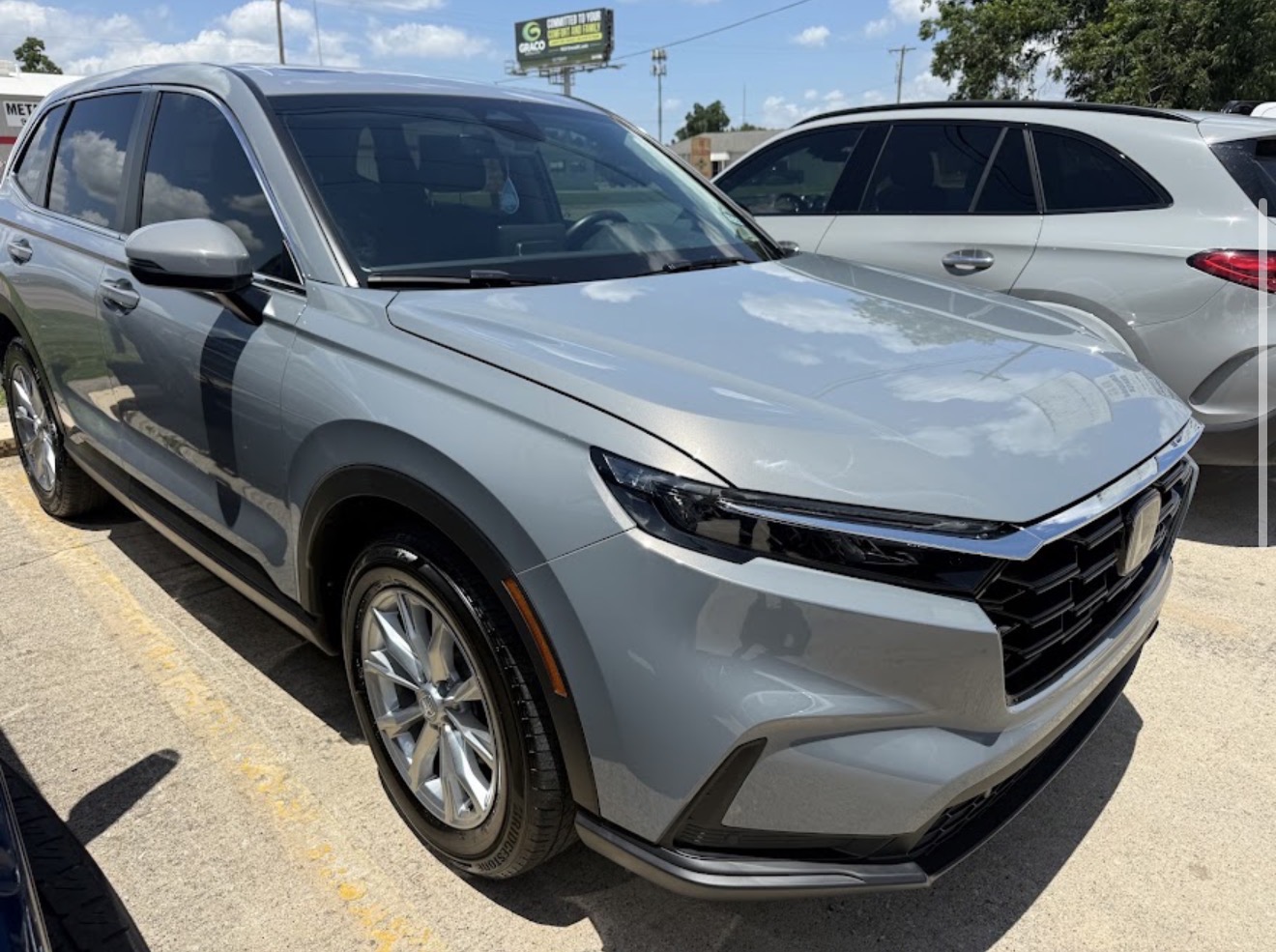 Customer's Honda CR-V fully repaired at DG Collision Center in Lewisville, TX